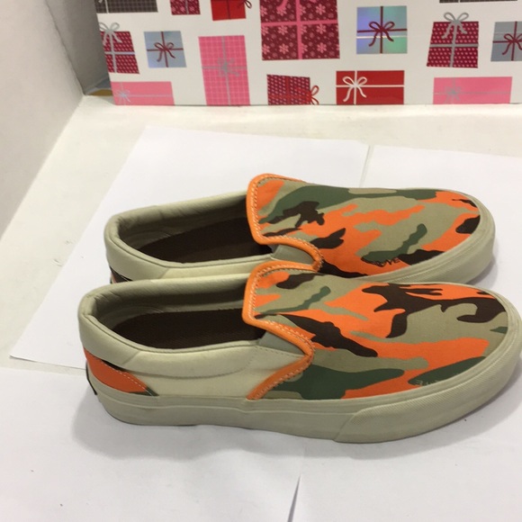 NWOT Stroya  Stripe Orange/ Camo Shoes. Size: 9.0 - Picture 4 of 8